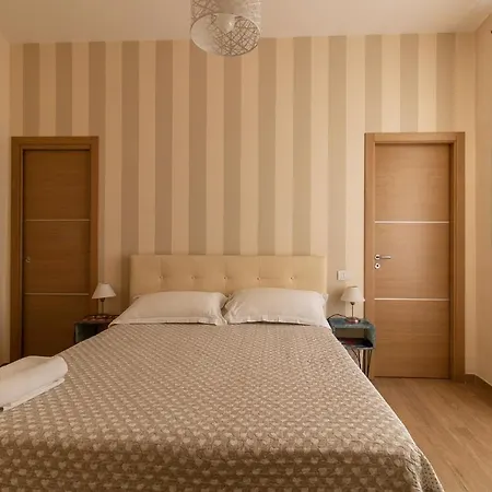 Domus Campanile شقة *