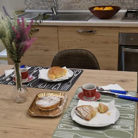 Domus Campanile شقة